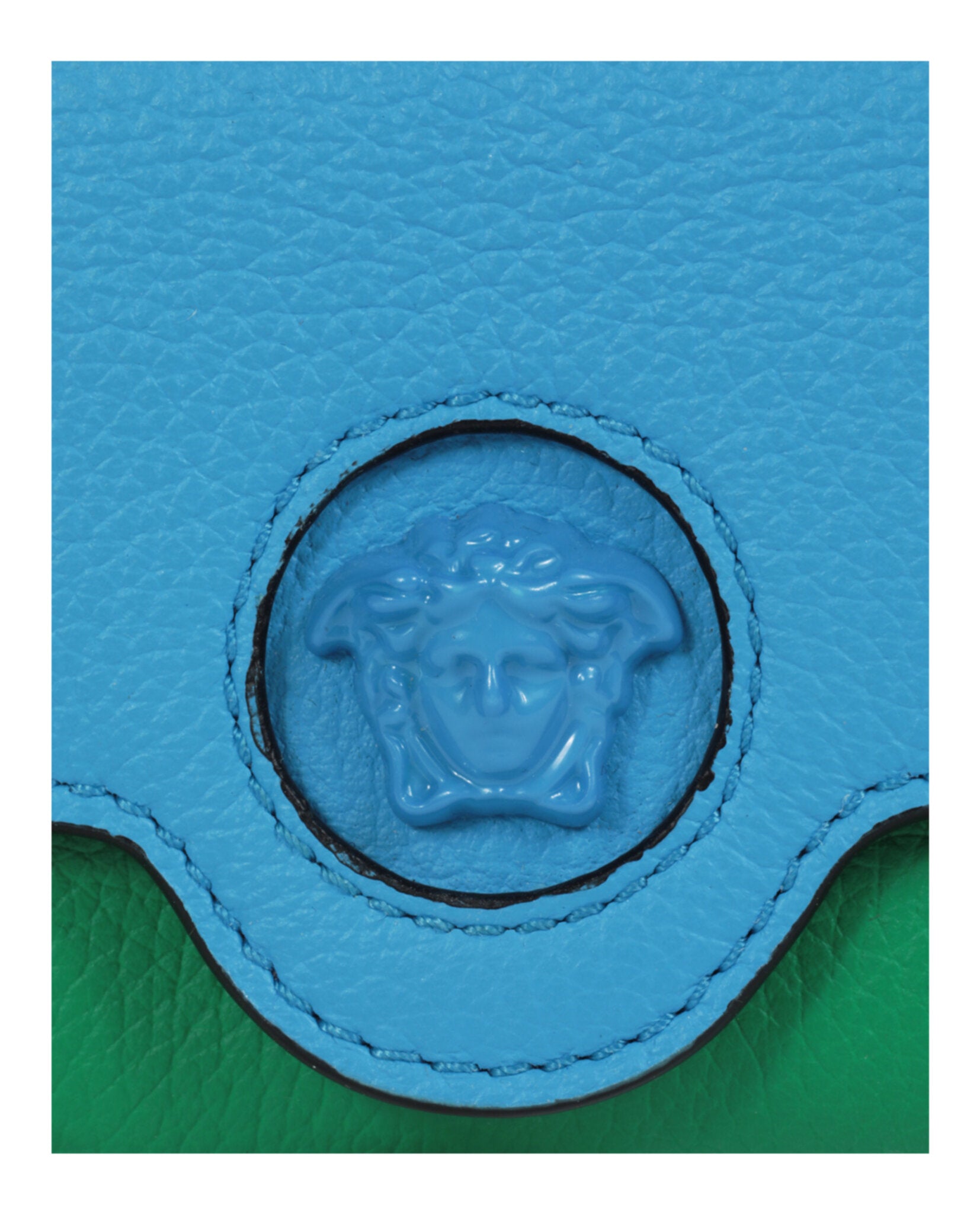 title:La Medusa Tri-Fold Chain Wallet;color:Blue