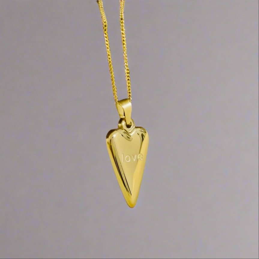 18K Gold-Plated Modern Heart Pendant Necklace with "LOVE" Engraving