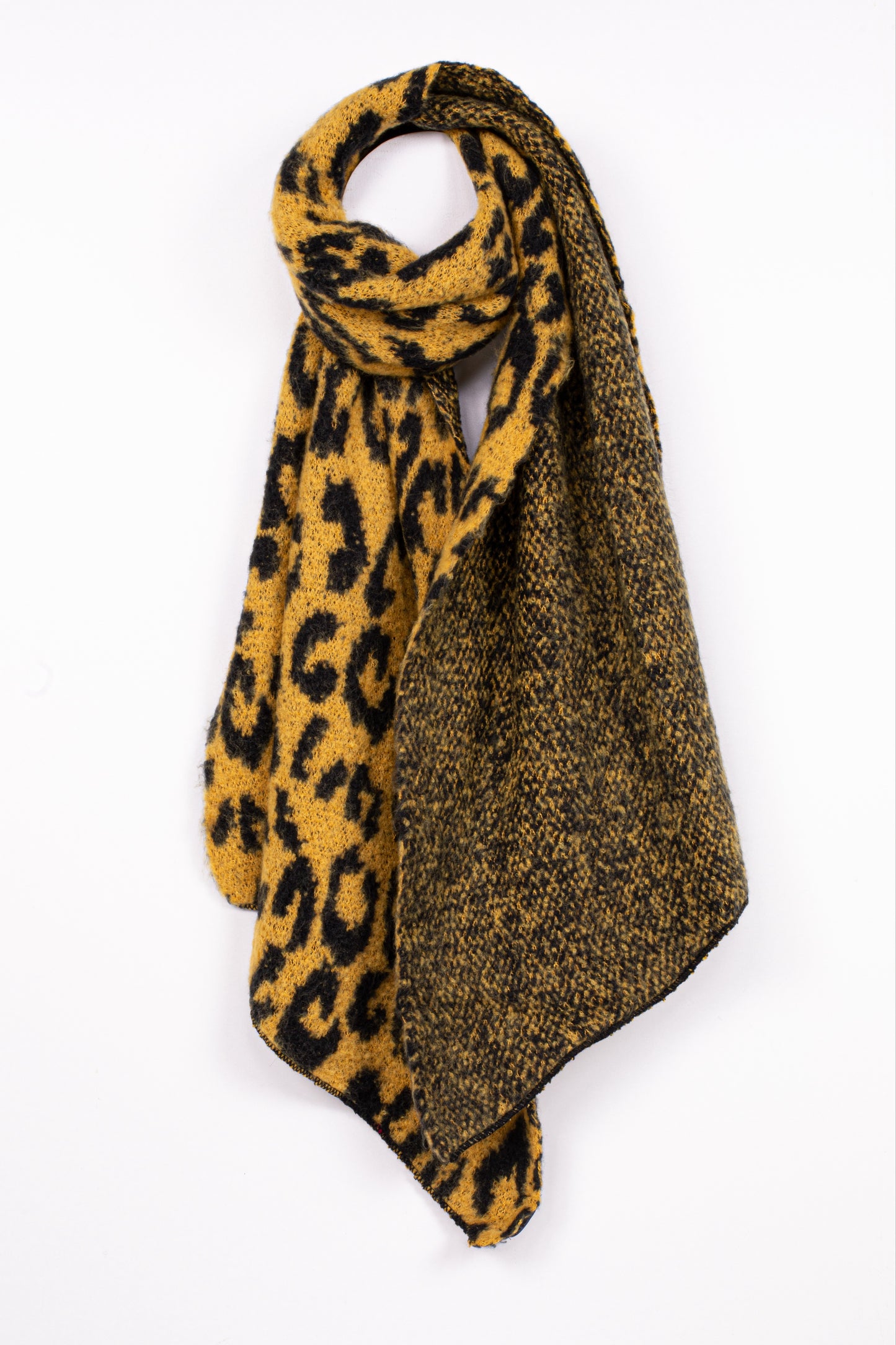 title:tom & eva Oversize Leaopard Print Scarf With Pointed Ends;color:MUSTARD