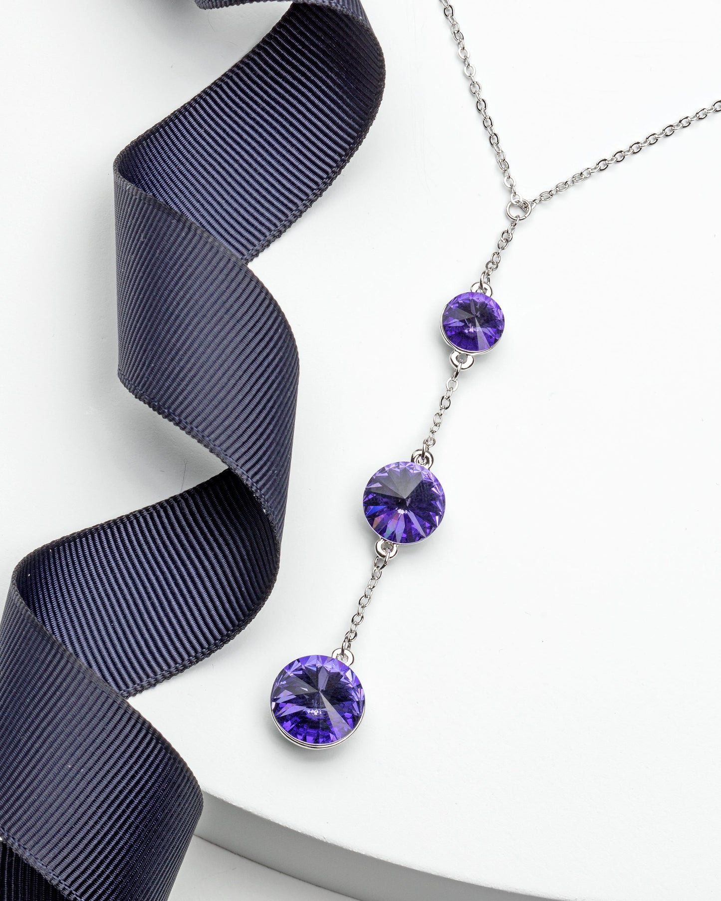 3-Crystal Graduated Necklace with Swarovski crystals