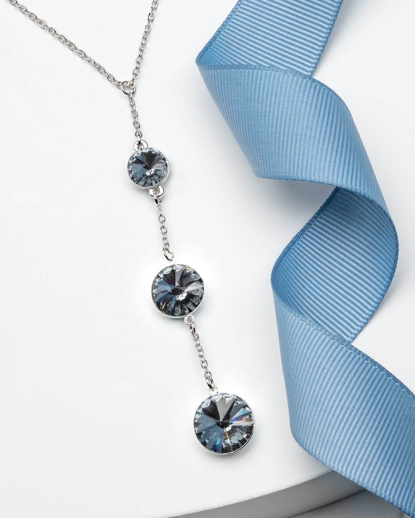 3-Crystal Graduated Necklace with Swarovski crystals