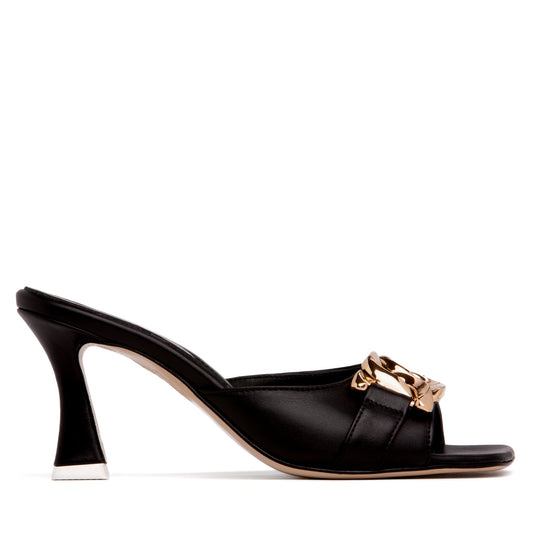 Gabriela Black Leather Sandal - Ruumur