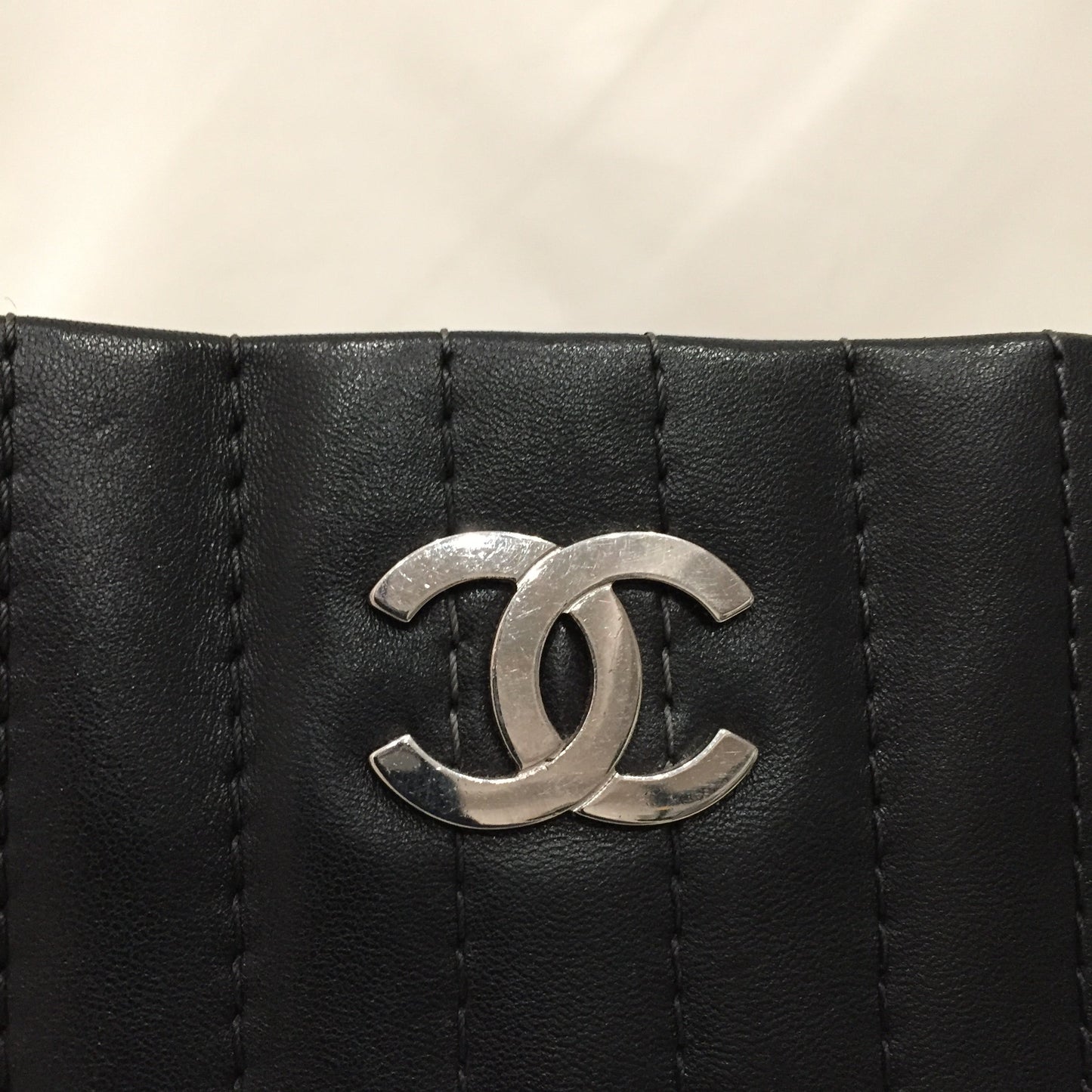 Pre-Owned Chanel Black Leather Chain Tote Sku# 80828