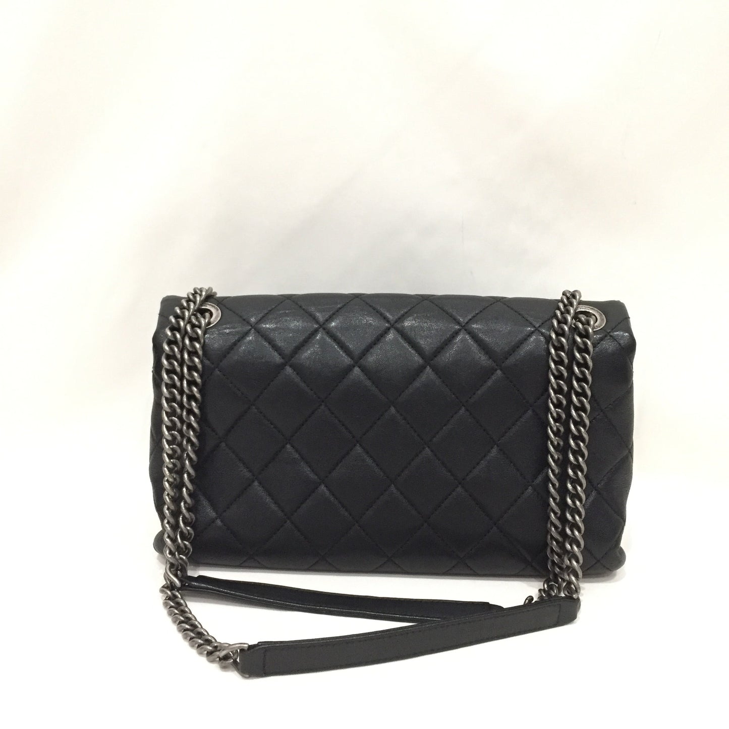 Pre-Owned Chanel Black Leather Flap Shoulder Bag Sku# 81173