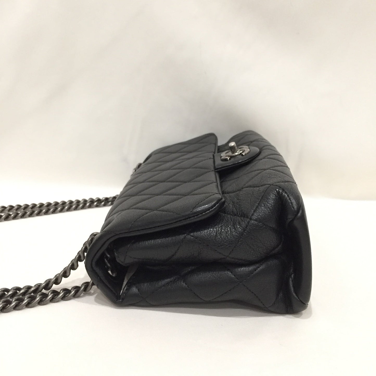 Pre-Owned Chanel Black Leather Flap Shoulder Bag Sku# 81173