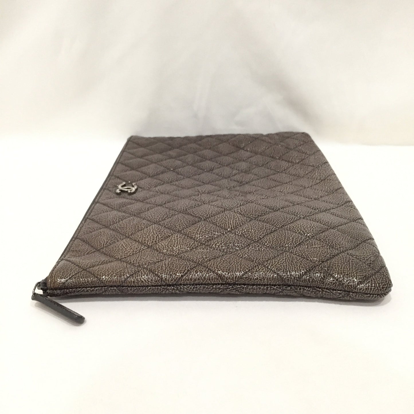 Pre-Owned Chanel Brown Matt Metallic Zippy Clutch Sku# 81396