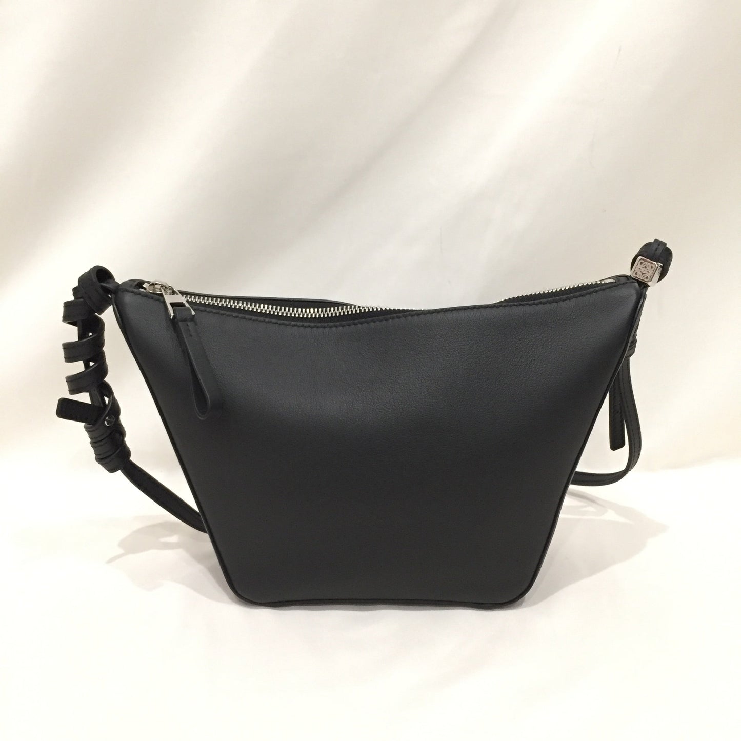 Pre-Owned Loewe Black Leather Hammock Hobo Bag # 81372