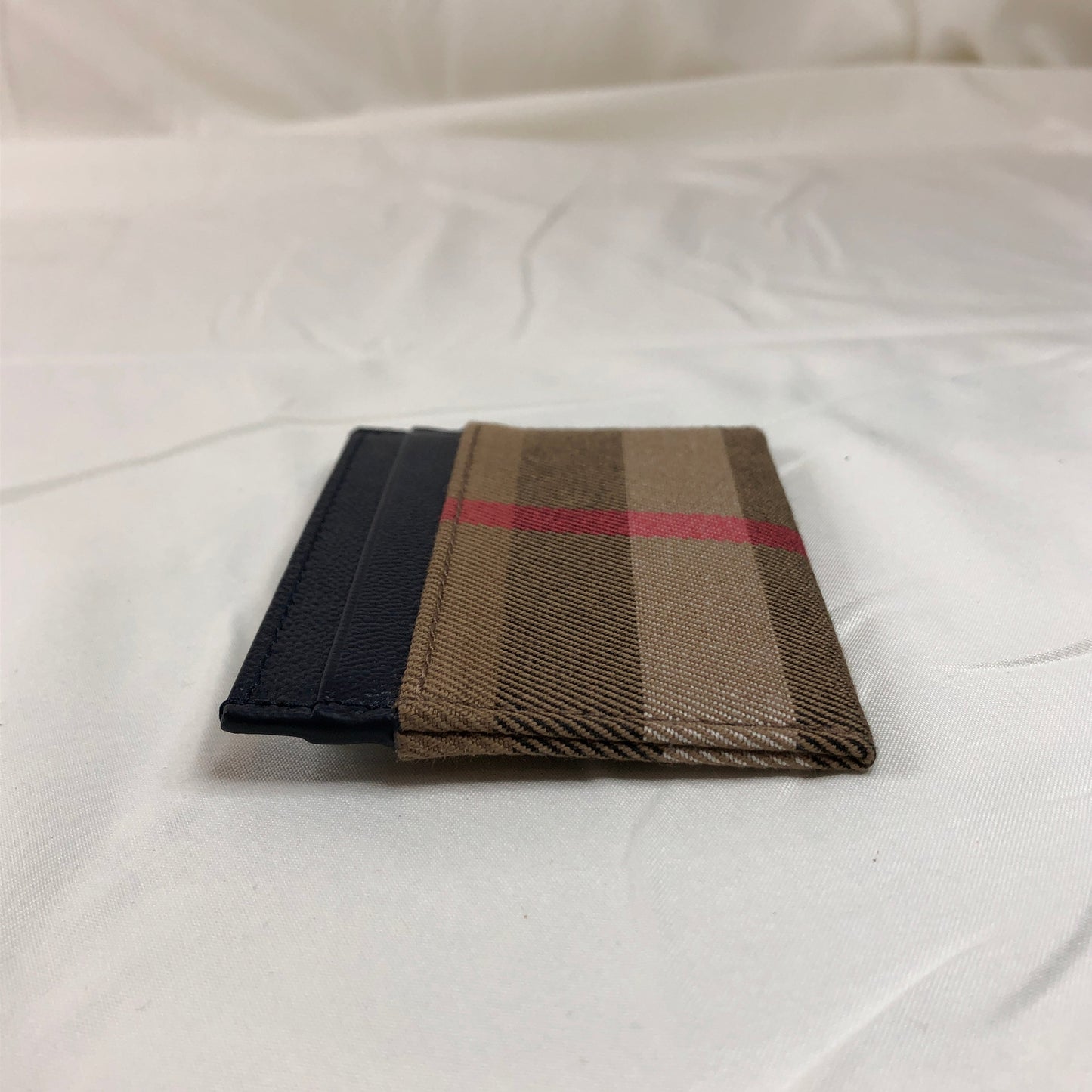 ***Brand New With Tag*** Burberry Brown Navy Leather Card Holder Sku# 00010