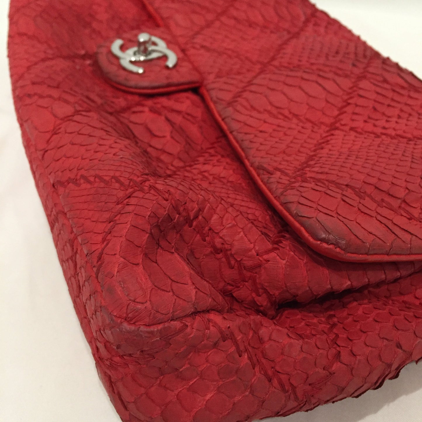 Pre-Owned Chanel Red Python Leather Quilted Chain Shoulder Bag Sku# 80999