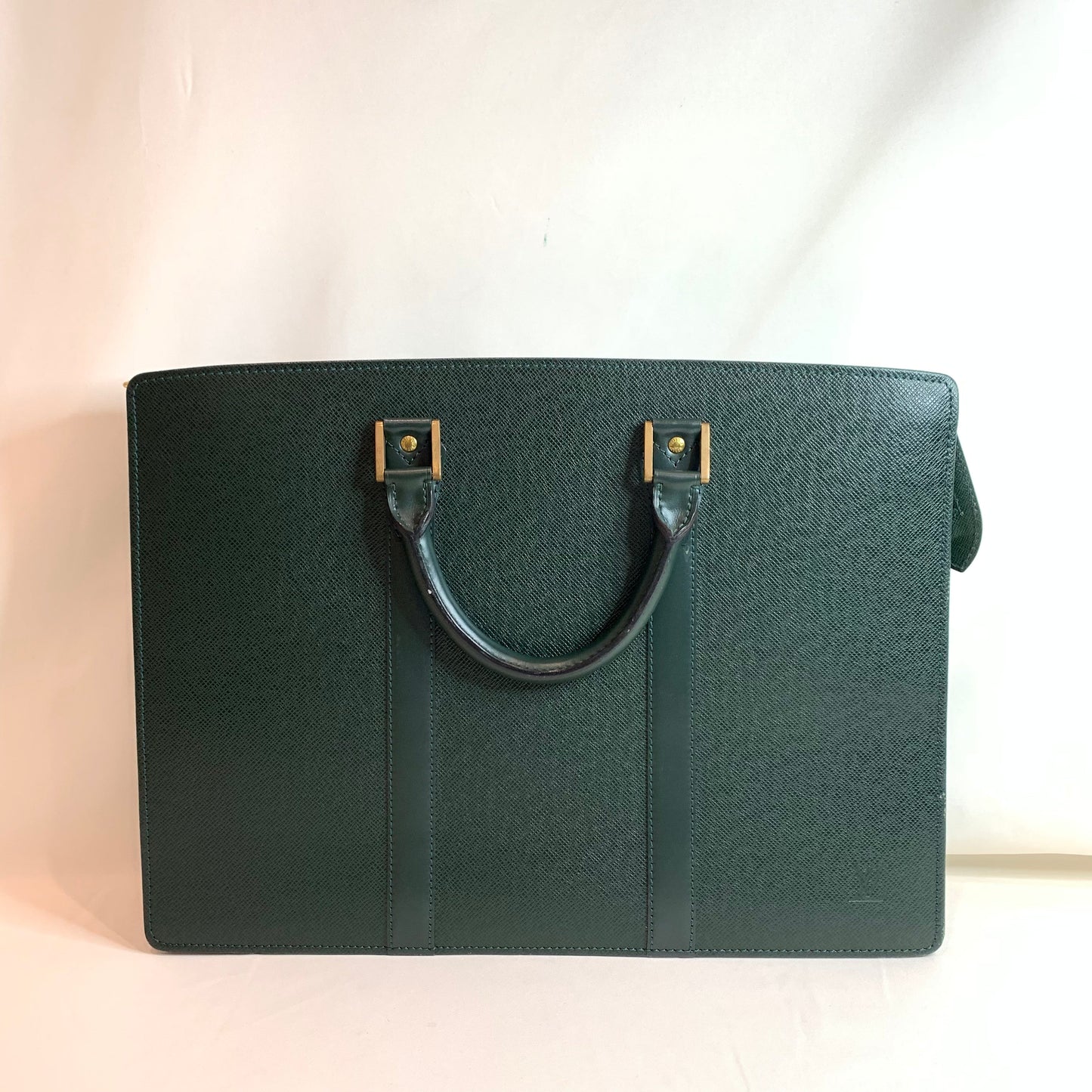 Pre-Owned Louis Vuitton Green Taiga Leather Porte Clement Briefcase Sku# 81337