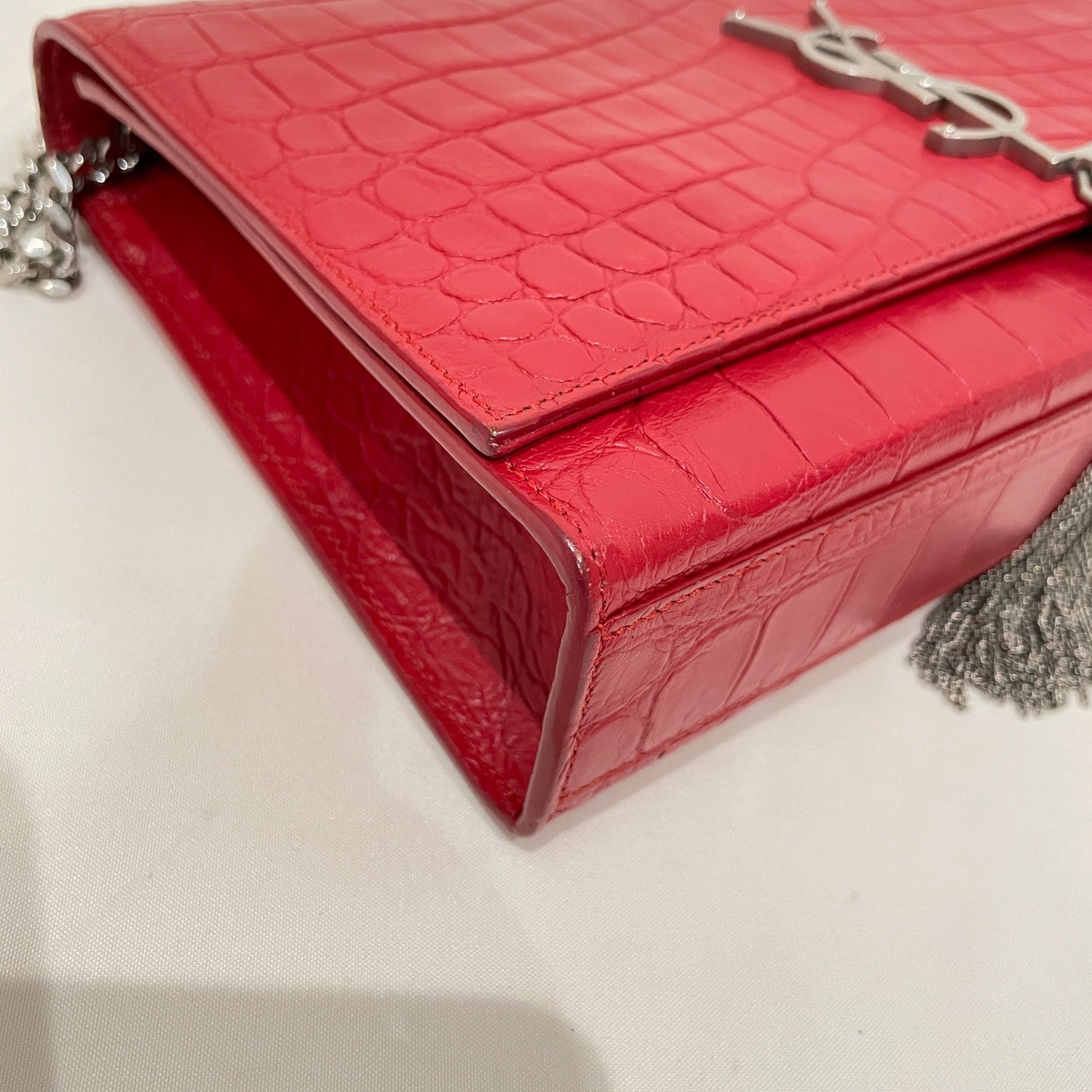 Pre-Owned Yves Saint Laurent Red Croc Leather Tassel Kate Crossbody Bag Sku#80769