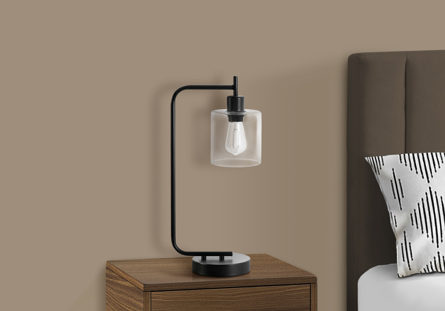 title:Lighting, 20"h, Table Lamp, Usb Port Included, Black Metal, Glass Shade, Modern;color:Black