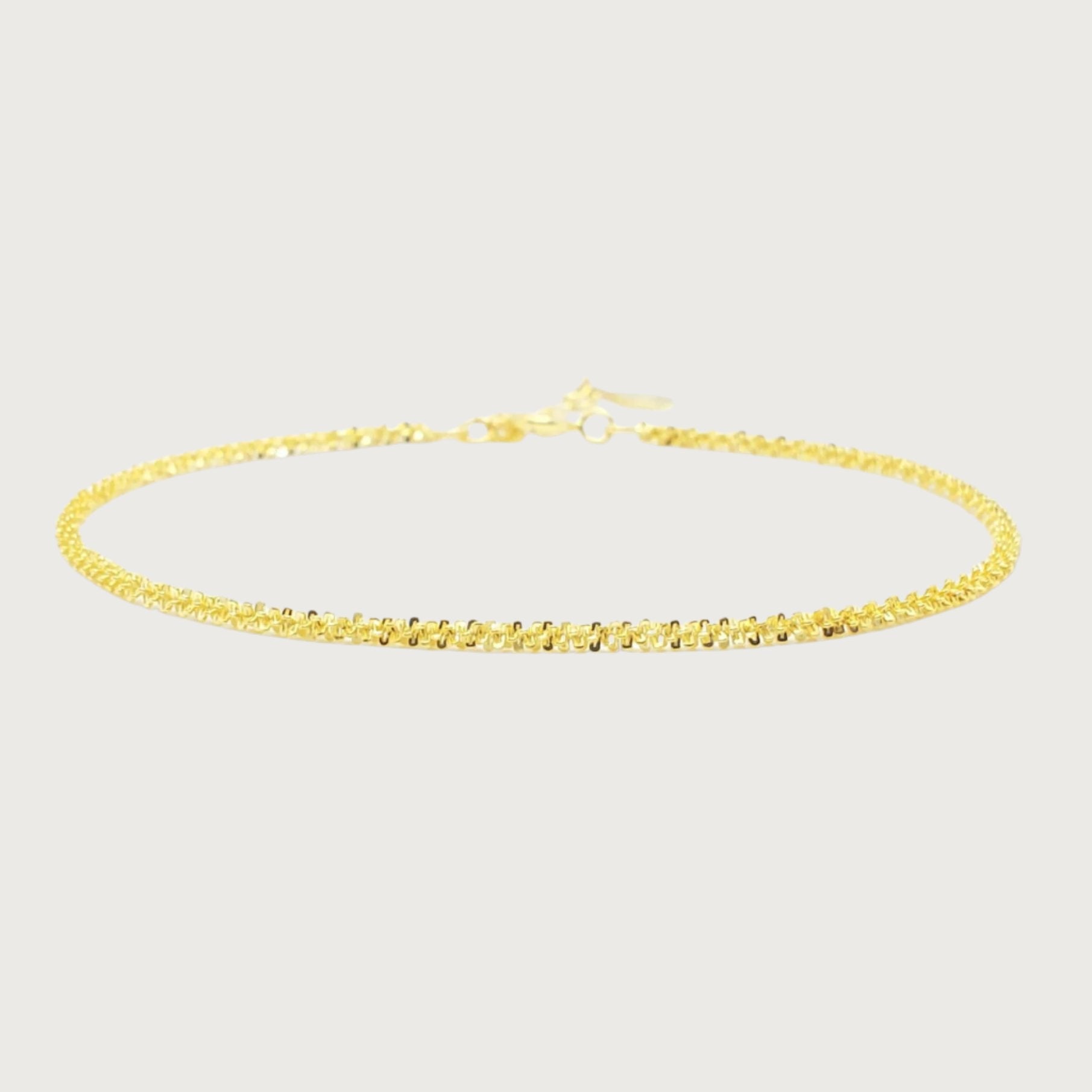 title:Sparkly Chain Bracelet;color:Gold