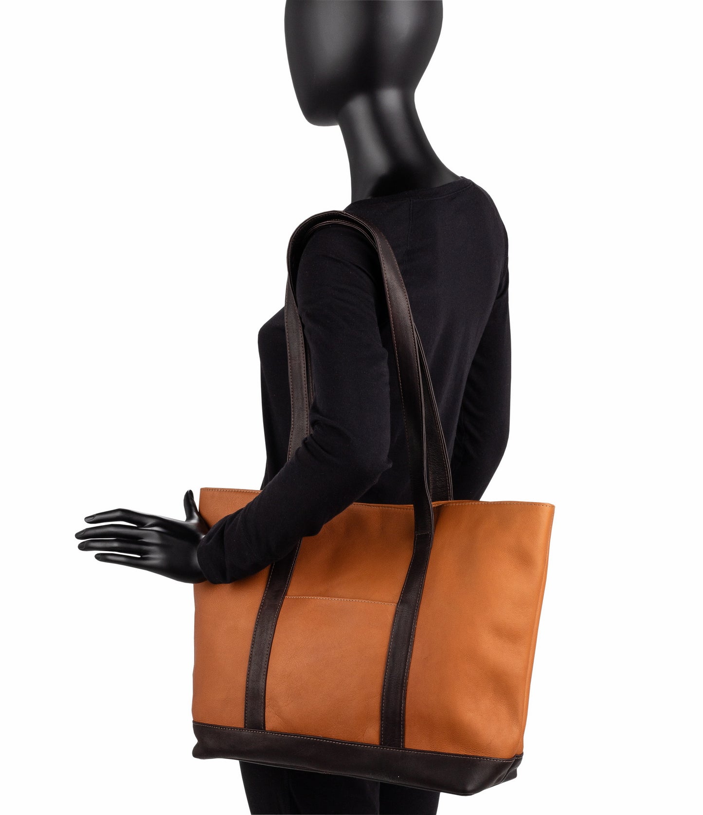 title:Le Donne Leather Joilet Pocket Tote;color:BLACK/TAN