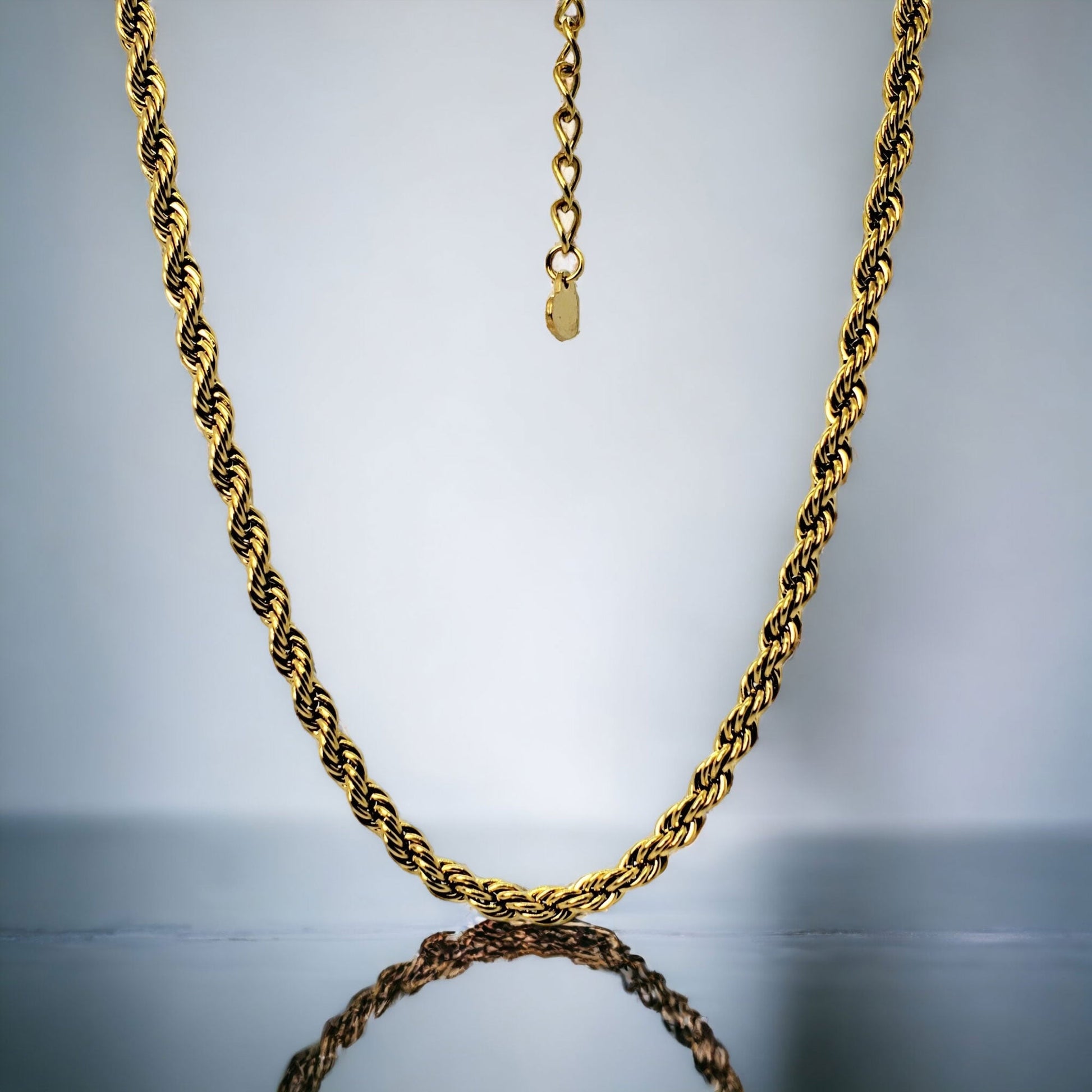 title:Rope Chain Necklace;color:Gold