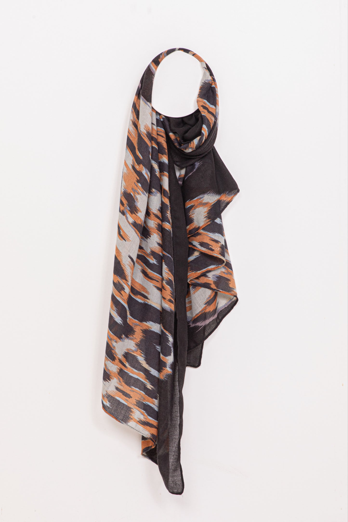 di firenze Animal Print Lightweight Scarf