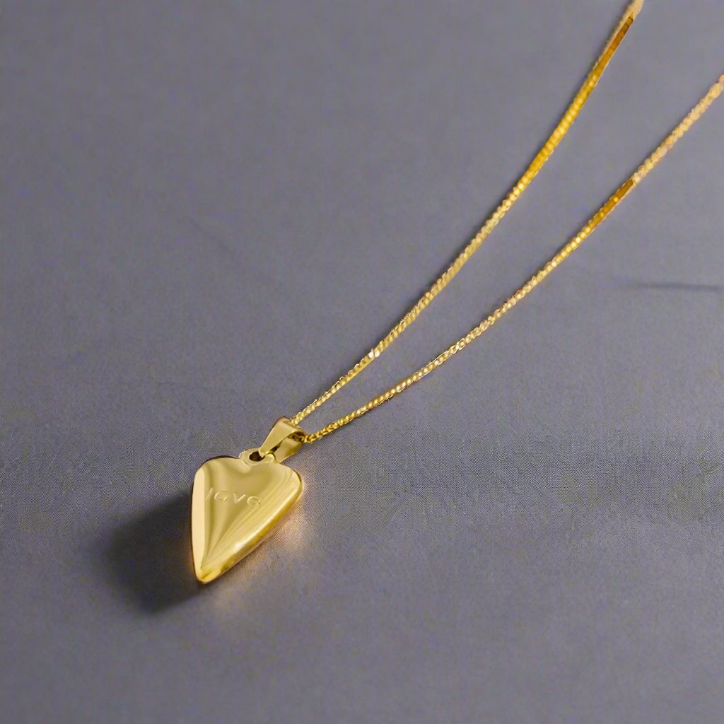 18K Gold-Plated Modern Heart Pendant Necklace with "LOVE" Engraving