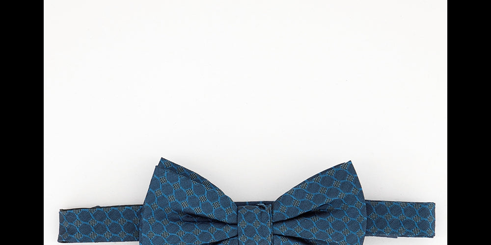 Ryan Seacrest Distinction Men's Geometric Silk Bow Tie Blue Size Regular