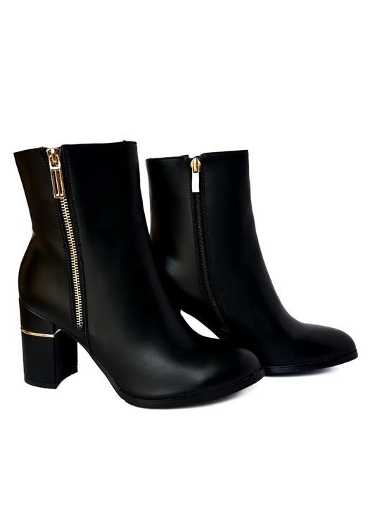 Reyes Sleek Ankle Boot in Black