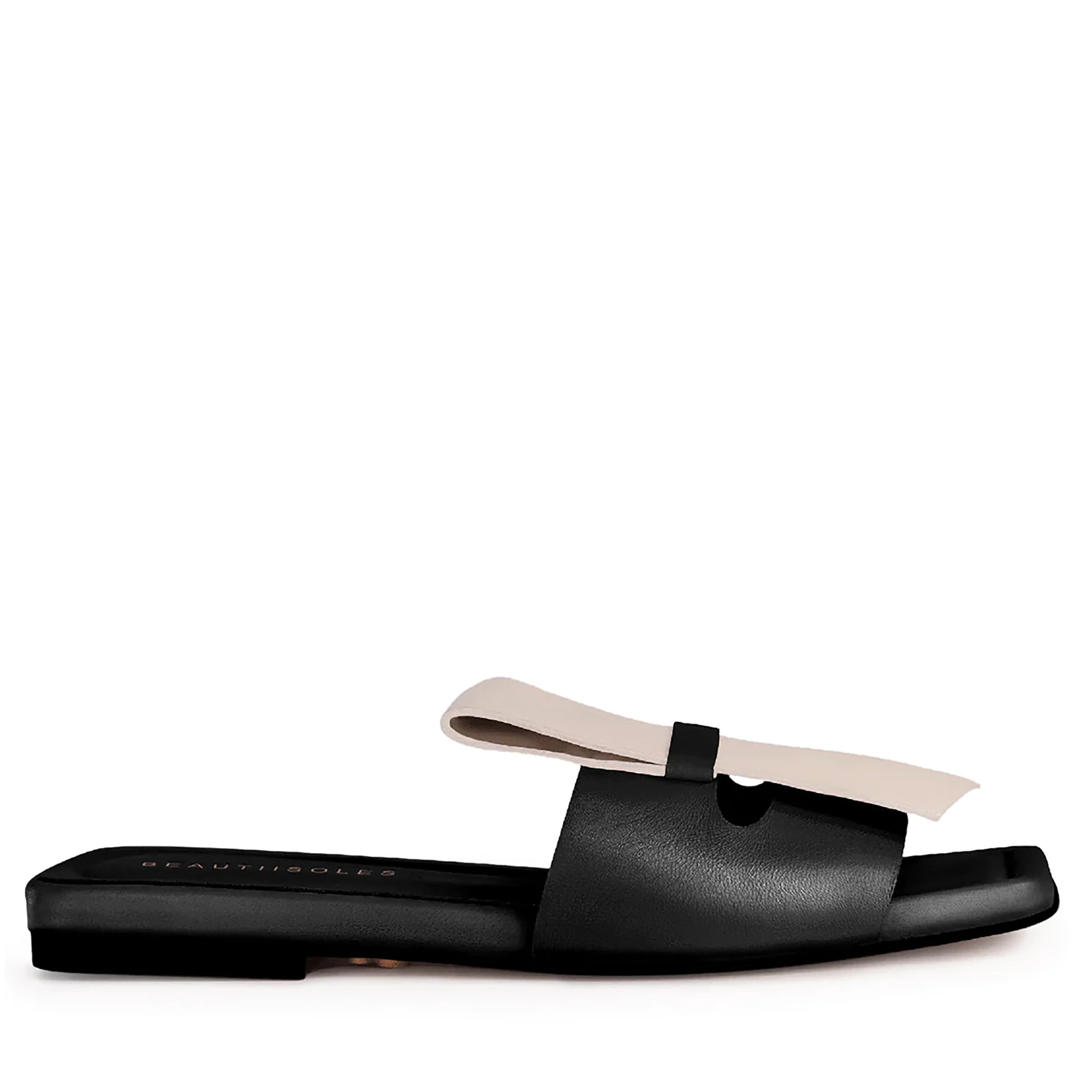 Sandra Soft Leather Flat Sandal - Ruumur