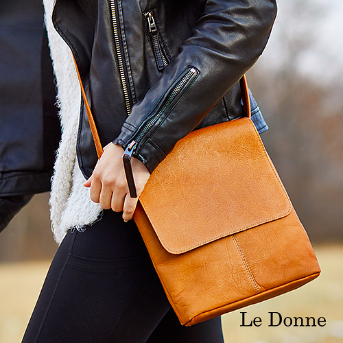 title:Le Donne Leather Simple Flap Over Crossbody Bag;color:RED