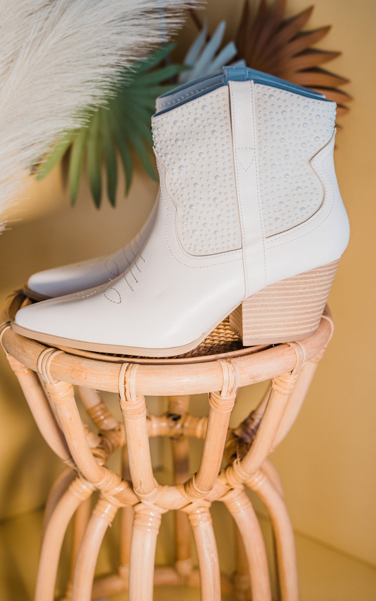 Vaca Pearl Bootie in Cream - Rural Haze